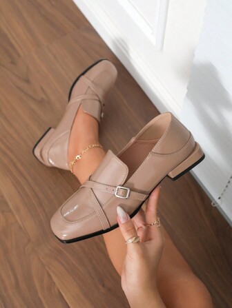 2025新款咖啡色低跟通勤女鞋，百搭实用，适合返校季，英伦风真皮工作鞋