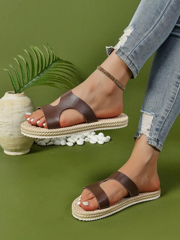 Women Comfortable Fashion Casual Lightweight Versatile Foam Slide Sandals