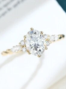 1pc Shiny Halo Engagement Ring, Round Cut Cubic Zirconia Elegant Wedding Ring, Suitable For Women And Girls