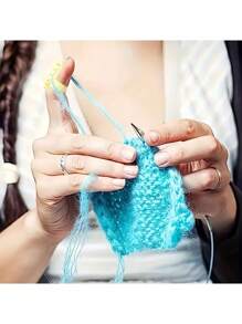 4pcs Mixed Color Crochet Hook Yarn Guide Kit, With Plastic Finger Protectors & Cat Ear Stitch Markers, Knitting & Crochet Accessory Set, Crochet Beginner Yarn Kit - Multicolor - View 5