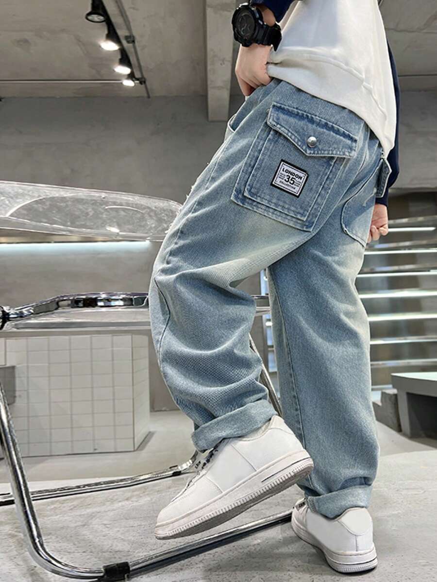 Jeansy vintage dla chłopców w stylu tween boy, proste, z przetarciami, luźny krój, z kieszeniami z patką i zapięciem na guziki, odpowiednie dla nastolatków w wieku 8-14 lat i starszych dzieci do noszenia na co dzień