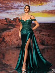 女士深绿色露肩连衣裙，性感美丽，闪亮刺绣串珠，正式晚礼服，婚礼活动礼服，派对礼服，婚礼宾客礼服，舞会礼服