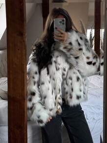 Jesienno-zimowy damski płaszcz z dużym kołnierzem, łatami i nadrukiem w panterkę, ze sztucznego futra, chroniący przed zimnem.