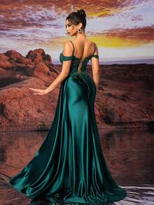 女士深绿色露肩连衣裙，性感美丽，闪亮刺绣串珠，正式晚礼服，婚礼活动礼服，派对礼服，婚礼宾客礼服，舞会礼服