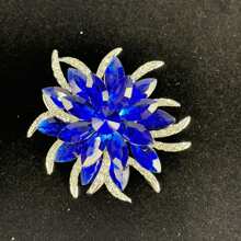 1 Ghim cài áo phong cách cổ điển thanh lịch, Phụ kiện trang trí thời trang phổ thông cho áo khoác, áo len, khăn quàng cổ, v.v. - màu xanh lá - Xem 4