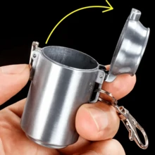 1 件便携式不对称形状金属烟灰缸，适用于汽车、卧室、客厅 - 无需电力 - 男士的理想礼物 - 情人节、新年、复活节的完美选择