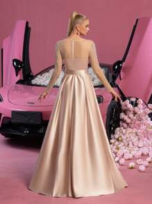 Faeriesty Feuriges Abendkleid aus Satin mit Perlenverzierung