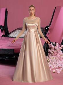 Faeriesty Feuriges Abendkleid aus Satin mit Perlenverzierung