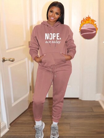2 件套女士大码休闲字母印花连帽衫和裤子套装，秋冬
