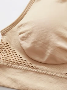 4 件套加大码女士镂空网眼运动胸罩，无线减震瑜伽跑步胸罩