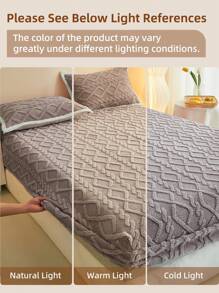 1pc Velvet Fitted Sheet, Bedding, Solid Color Mattress Cover, Soft-Comfortable Warm Mattress Protector, Skin-Friendly Fitted Sheet, Full Coverage Bedding, Thickened Autumn And Winter Bed Cover Bedding, Modern Fabric Fitted Bottom Sheet For Bedroom, For Queen King Twin Full Size Without Pillowcase, Mother's Day Bedding, Bedding Gifts, Machine Washable