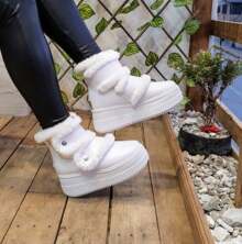 BOTA DE PELUCHE CON BROCHES - Blanco - Ver 1