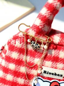 1pc Fashionable Cubic Zirconia Leopard Print Brooch, 1pc Shiny Copper Inlaid Zirconia Heart-Shaped Pendant, 1pc Exaggerated Leopard Heart-Shaped Pendant, 1pc Pearl Chain Brooch. Fashionable Street Decoration Pendant & Brooch, Can Be Decorated On Clothes, Pants, Shoes Or Bags, Fashionable Accessory, Ideal Gift For Friends. Valentines,Mom,Mother,Mother's Day,Gift
