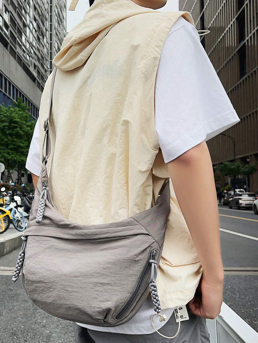 peach tree 1 件桃树时尚简约纯色大容量可调节肩带多口袋复古斜挎包，方便日常使用、购物、水洗皱尼龙新月形单肩包