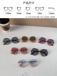 1 Cặp kính mắt trẻ em siêu nhẹ, thoải mái cho bé trai và bé gái, thời trang để chụp ảnh, dự tiệc, đạp xe, du lịch, với thiết kế khoét rỗng dễ thương - Người mẫu trẻ em - Xem 6