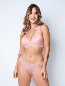 Women's Lingerie Set: Full Coverage Lace Underwire Bra And Lace Panties