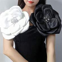 Handmade Beaded Luxurious Large Flower Brooch, Elegant Fashionable French Hair Clip Accessories Valentines Dress Accessories Pin For Clothes Bag Charm School