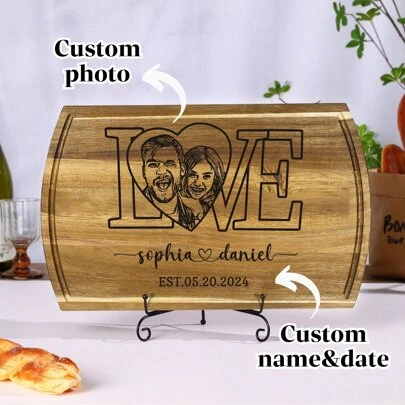 1 Pc Personalized Picture/Name Acacia Wood Cutting Board, Rustic And Practical, Wedding Gift, Wedding Essential, Warm Homeware, Unique Customization, Christmas Gift, Christmas Decoration, Home Decoration, Daily Use, Cheese And Charcuterie Serving Board, Charcuterie Board, Housewarming Gift, Durable Kitchen Cutting Board, Washable Fruit Board, Multifunctional Kitchen Essential - Uppercase Heart