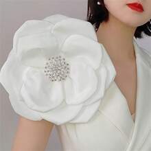 Handmade Beaded Luxurious Large Flower Brooch, Elegant Fashionable French Hair Clip Accessories Valentines Dress Accessories Pin For Clothes Bag Charm School