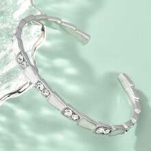 1 件女士时尚珍珠母蛇骨手链，带水钻，奢华可调节银色手镯，适合日常佩戴、办公室、户外活动、圣诞节、感恩节、情人节礼物、妈妈、母亲、母亲节、礼物