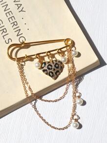 1pc Fashionable Cubic Zirconia Leopard Print Brooch, 1pc Shiny Copper Inlaid Zirconia Heart-Shaped Pendant, 1pc Exaggerated Leopard Heart-Shaped Pendant, 1pc Pearl Chain Brooch. Fashionable Street Decoration Pendant & Brooch, Can Be Decorated On Clothes, Pants, Shoes Or Bags, Fashionable Accessory, Ideal Gift For Friends. Valentines,Mom,Mother,Mother's Day,Gift