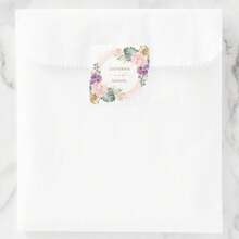 Gepersonaliseerde bloemenstickers voor bruiloften - Aanpasbare labels om namen en data toe te voegen aan bedankjes, uitnodigingen en geschenkdozen, perfect om een uniek tintje te creëren op uw grote dag