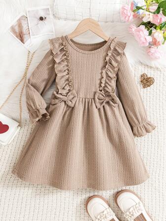 Young Girls Casual Daily Knit Ruched Hem Dress With Unique Pleated & Bow Decor, Comfortable Fabric Suitable For Family Gatherings, Festivals & Formal Occasions, Allowing Children To Showcase Elegant Elegant, Long Sleeve A-Line Design Adds Warmth & Comfort, Fits Girls Aged 4-7