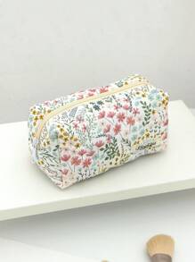 1 Pieza/Set de Neceser de Maquillaje Acolchado con Diseño de Conejo Beige Lindo, Patrón de Lazo de Dibujos Animados y Cerezas. Bolso de Maquillaje de Viaje, Multifuncional, de Mano, Portátil para Artículos de Tocador. Diseño de Cremallera de Gran Apertura, Adecuado para Cosméticos, Lápiz Labial, Joyas, Pañuelos, Toallas Sanitarias, Apto como Regalo para Mujeres, Viajeras, Dormitorios y Útiles Escolares para Niñas. Esenciales de Viaje, Neceser de Maquillaje, Esenciales de Vacaciones, Bolsa de Maquillaje, Organizador de Maquillaje, Organizador de Maquillaje de Invierno, Almacenamiento de Maquillaje, Útiles Escolares