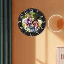 1 pezzo Orologio da parete personalizzato con foto, orologio da parete con foto personalizzato da 8/10/12 pollici per la decorazione della casa, orologio da scrivania personalizzabile per camera da letto, regalo personalizzato per compleanni, matrimoni, San Valentino, anniversari, per San Valentino, festa della mamma, compleanni, festa dei bambini, laurea, matrimoni, festa del papà, inaugurazione di casa, regali per scuola, casa, ufficio, multifunzionale, durevole, ornamentale, riutilizzabile, raffinato, di stile, di alta qualità, colorato, moderno, personalizzato, unico, regalo ideale per lui, regalo ideale per lei, fidanzato, papà, fidanzata, mamma, famiglia, amici, tea room, casa, giardino, ufficio, per anniversari, per San Valentino, per la festa della mamma, per compleanni, per la festa del papà, per la laurea, per matrimoni, per l'inaugurazione di casa
