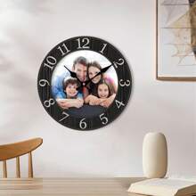 1 pezzo Orologio da parete personalizzato con foto, orologio da parete con foto personalizzato da 8/10/12 pollici per la decorazione della casa, orologio da scrivania personalizzabile per camera da letto, regalo personalizzato per compleanni, matrimoni, San Valentino, anniversari, per San Valentino, festa della mamma, compleanni, festa dei bambini, laurea, matrimoni, festa del papà, inaugurazione di casa, regali per scuola, casa, ufficio, multifunzionale, durevole, ornamentale, riutilizzabile, raffinato, di stile, di alta qualità, colorato, moderno, personalizzato, unico, regalo ideale per lui, regalo ideale per lei, fidanzato, papà, fidanzata, mamma, famiglia, amici, tea room, casa, giardino, ufficio, per anniversari, per San Valentino, per la festa della mamma, per compleanni, per la festa del papà, per la laurea, per matrimoni, per l'inaugurazione di casa