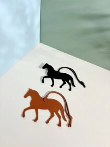 1PC Solid Color PU Fashionable, Simple, Cute And Interesting Steed Car Keychain Car Ornament Backpack Shoulder Bag Diagonal Shoulder Bag Handbag Tote Bag Pendant Luggage Ornament Suitable For Couples, Students, Men And Women Going To School, Working, Commuting, Daily Dating, Holidays, Traveling And Business Trips Suitable For Giving To Girlfriends, Boys, Holidays, Girlfriends, Mothers, Small Gifts, Birthday Gifts