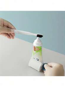 3pcs Random Toothpaste Dispenser Organizer, Bathroom Accessories Toothpaste Squeezer Stand, Hair Dyeing Cosmetic Creative Squeezer, Convenient And Simple Bath Small Tools Without Waste