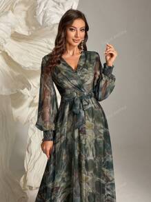 Women's Elegant V-Neck Mesh Lantern Sleeve Long Dress