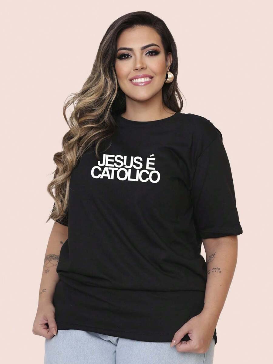 Women's Oversized Plus Size T-Shirt With Jesus Is Catholic Print - màu đen - Xem 1