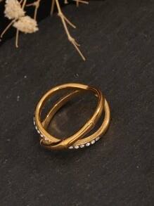 Anel de aço inoxidável vazado com formato de diamante cruzado geométrico e delicada zircônia cúbica, banhado a ouro 18K, símbolo da conexão da alma, adequado para uso diário feminino