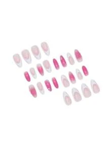 Una caja de 24 uñas de tacón stiletto medianas, con un elegante degradado de color rosa con acentos de pétalos blancos, que irradian un ambiente suave y refinado. Este set de uñas postizas incluye una lima de uñas y pegamento de gel, perfectas para todas las mujeres, ideales para uso diario, fiestas y ocasiones especiales, agregando un toque de delicado a tus dedos.