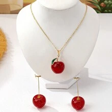Boucles d'oreilles rétro à la mode, jolies et grandes cerises rouges, et grand collier de cerises pour tenues de bureau, vacances, dîner et fête. Idéal comme cadeau.