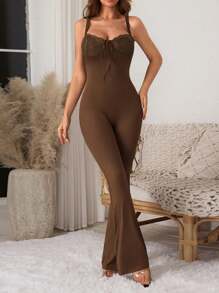 OhhNeed 女士夏季蕾丝拼接吊带纯色无袖连体裤，休闲街头办公连体裤，柔软舒适，适合毕业典礼、返校、音乐节、派对等多种场合。 - 卡其色 - 查看 2