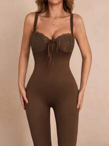 OhhNeed 女士夏季蕾丝拼接吊带纯色无袖连体裤，休闲街头办公连体裤，柔软舒适，适合毕业典礼、返校、音乐节、派对等多种场合。 - 卡其色 - 查看 6