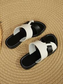 儿童时尚露趾纯色平底防滑可爱沙滩拖鞋，儿童浴室凉鞋 - 黑與白 - 查看 3