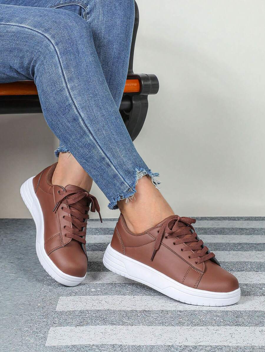 Giày thể thao nữ màu nâu, kiểu dáng thường ngày, mũi tròn, buộc dây, đế bằng, dáng rộng, thích hợp làm quà Giáng sinh, phong cách công sở, giày thể thao nữ cực rộng và thoải mái. - màu nâu - Xem 1
