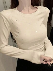 黑色水钻装饰修身长袖沙滩装和休闲 T 恤（带垫肩）