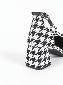 Women's Houndstooth Pointed Toe Pumps With Butterfly & Pearl Decor, Chunky Heel, Versatile High Heels, Suitable For Spring & Autumn - Black and White - View 5