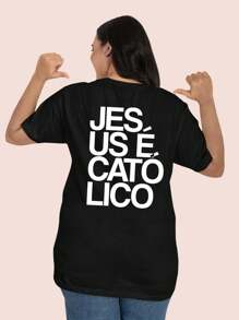Women's Oversized Plus Size T-Shirt With Jesus Is Catholic Print - màu đen - Xem 2