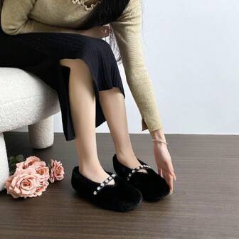 女士冬季平底鞋，保暖内衬厚底休闲玛丽珍鞋仿珍珠装饰毛绒一脚蹬软底软鞋，黑色