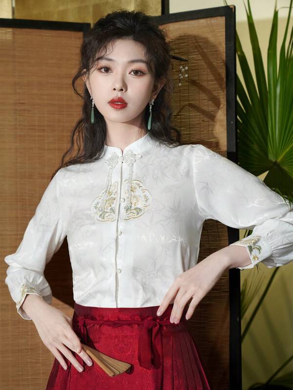 Autumn Elegant Chinese Style Beaded Tassel Floral Embroidery White Jacquard Chinese Newyear Long Sleeve Hanfu Top