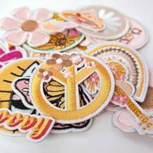 7/9/13/15 件和平与爱之花熨烫补丁，缝制刺绣贴花修补补丁 DIY 工艺品项目适用于服装夹克牛仔裤裤子连衣裙背包帽子装饰礼物