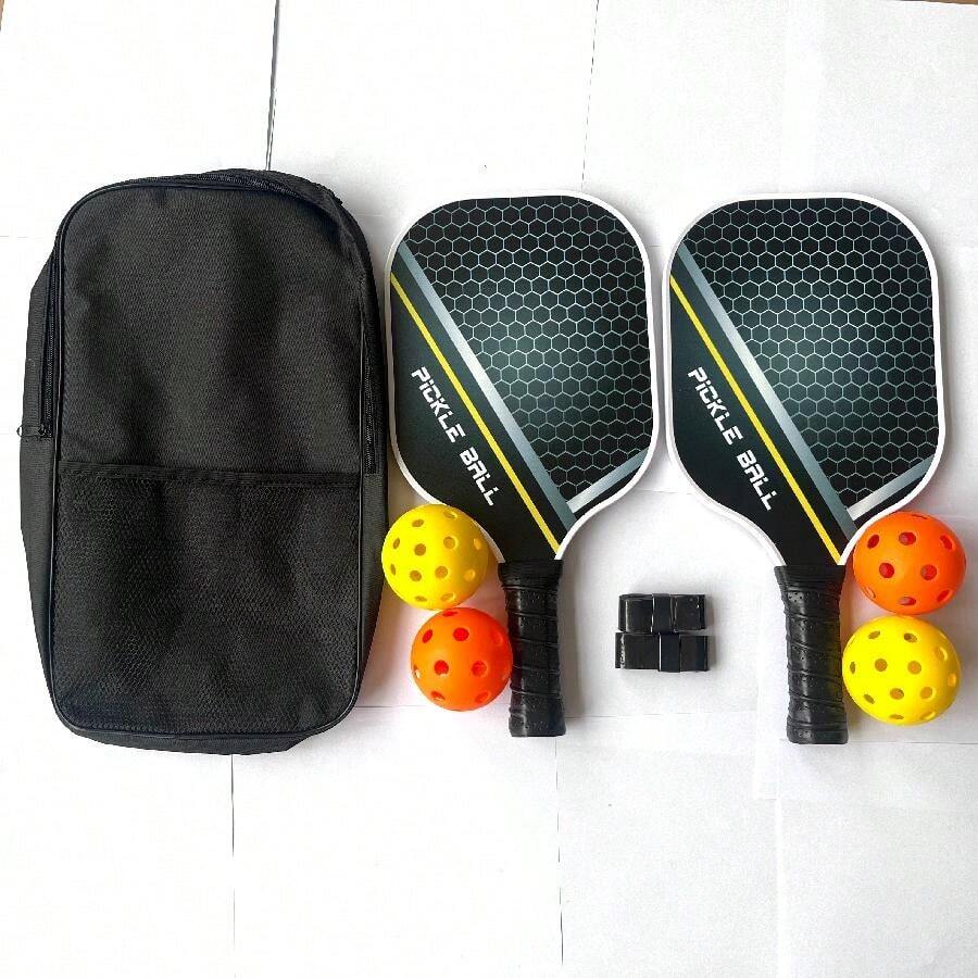 优质碳纤维匹克球拍套装：2 个匹克球拍、4 个匹克球、1 个替换握把、1 个储物袋 - 适用于室内和室外运动 - 黑色 - 查看 1