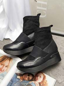 Bottines slip-on femme noires avec embossage Keleda - Chaussures