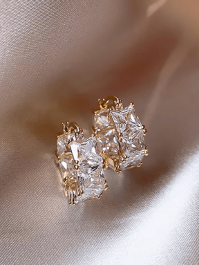 1 Paire De Boucles D'oreille En Zircone Cubique Pour Femmes, Cerceaux D'oreille De Mode Minimalistes Au Design Unique Charmant, Bijoux Quotidiens En Cadeau D'anniversaire